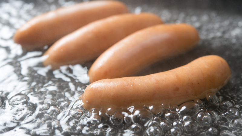 1 cái xúc xích luộc bao nhiêu calo? Có nên ăn nhiều xúc xích không? 2