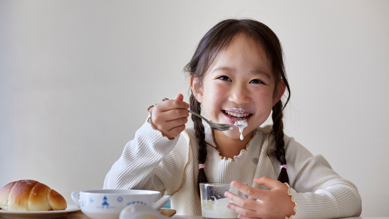 Sữa chua mang lại nhiều lợi ích cho sức khỏe khi được sử dụng đúng cách và đều đặn