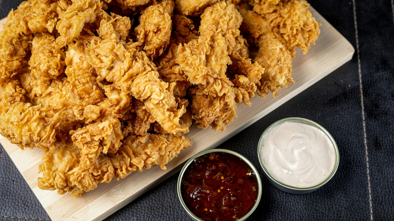 1 miếng gà rán bao nhiêu calo phụ thuộc vào phần thịt gà và cách chế biến