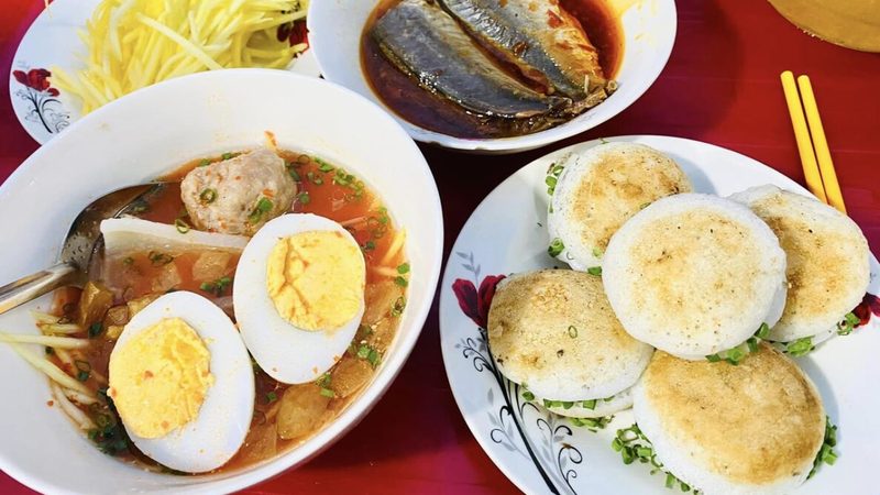 1-phan-banh-can-bao-nhieu-calo-an-banh-can-co-tang-can-khong (2).png