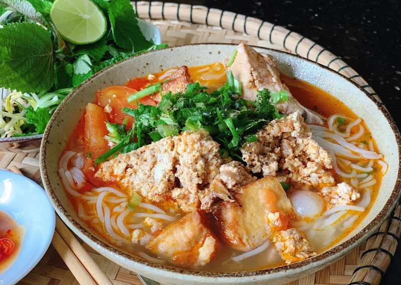 1 tô bún riêu bao nhiêu calo