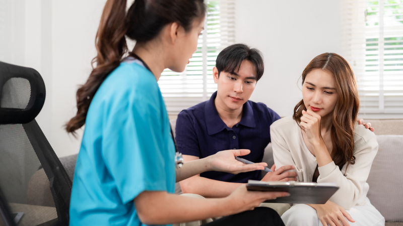 Trong thụ tinh ống nghiệm, bác sĩ thường thu thập nhiều trứng để tạo ra nhiều phôi