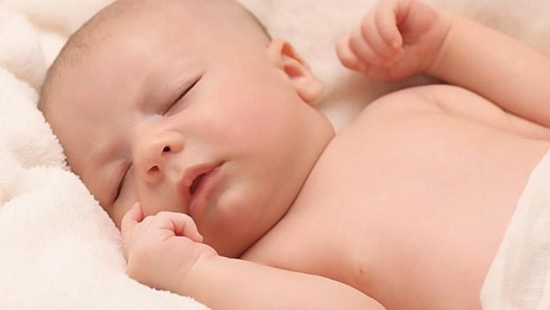 Cần làm gì khi trẻ sơ sinh bị nghẹt mũi khó thở.-2