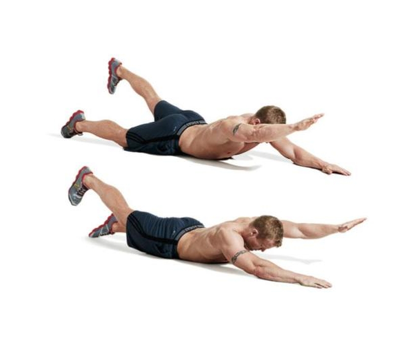 Tìm hiểu về tình trạng đá bóng bị đau lưng và những biện pháp phục hồi 3