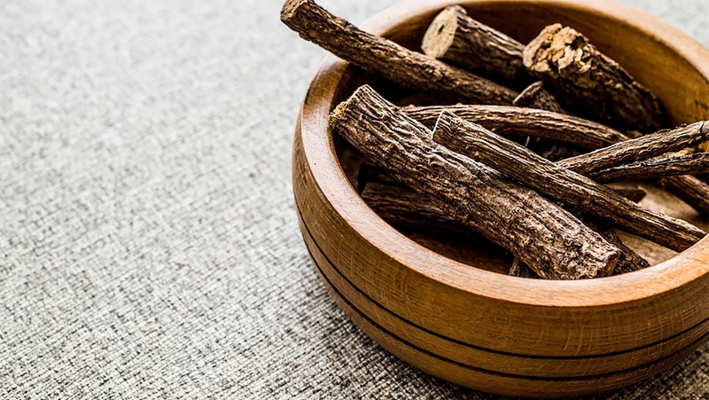 Một số công thức uống cam thảo với mật ong để bảo vệ sức khỏe 1