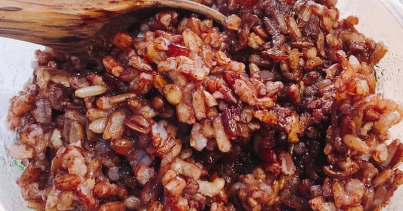 Cách làm bánh mì gạo lứt nguyên chất từ cơm