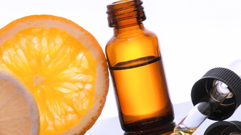 Da dầu có nên dùng vitamin C  2