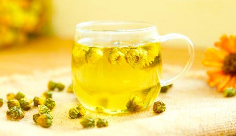 Trà hoa cúc mật ong không chỉ là một loại thức uống ngon mà còn đem lại cho cơ thể những tác dụng tuyệt vời