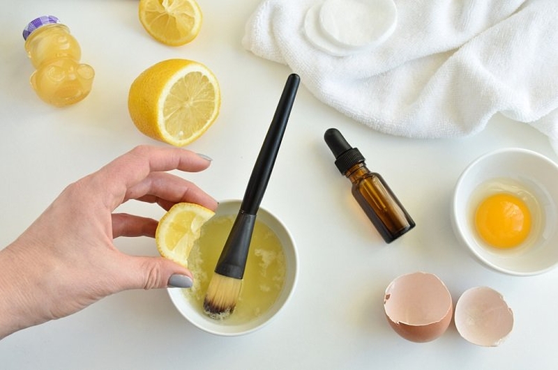 Cách trị mụn đầu đen và lỗ chân lông to với lòng trắng trứng