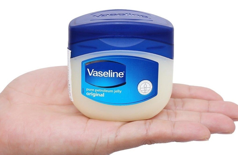 3 cách trị nứt gót chân bằng Vaseline bạn đã biết chưa? 3