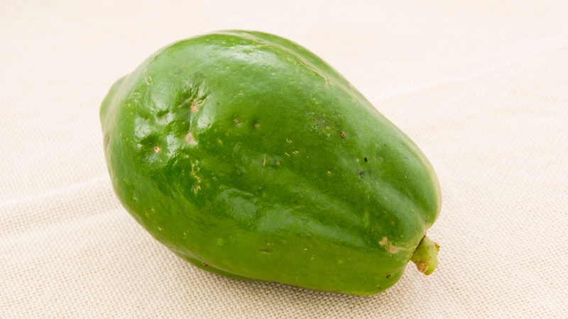 Đu đủ là một trong những loại trái cây không chứa purin, nên cực kỳ phù hợp với người bị axit uric cao