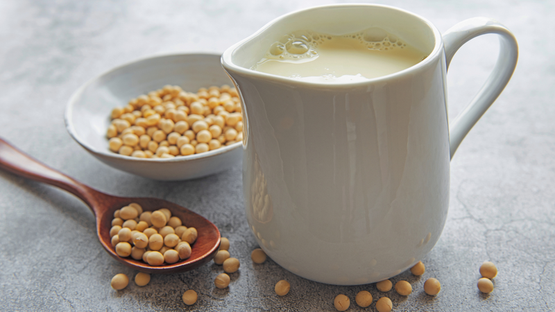 Nên uống sau bữa ăn nhẹ hoặc cùng bữa sáng cân bằng, tránh uống khi bụng quá đói