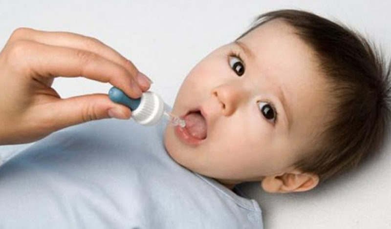 Trẻ sơ sinh cần bổ sung đủ 200 IU vitamin D3 mỗi ngày