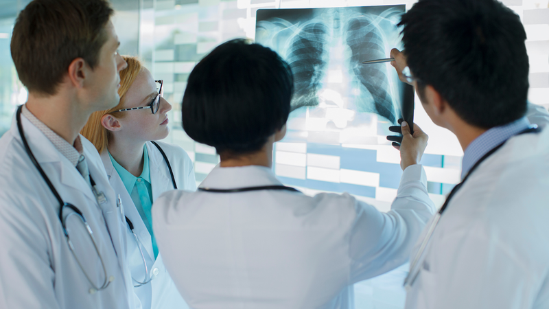 4 công thức salad rau nhanh bổ dưỡng cho bữa trưa văn phòng (1).png