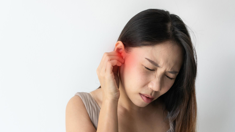 Chảy máu sau khi ngoáy tai là dấu hiệu nên dừng lại ngay