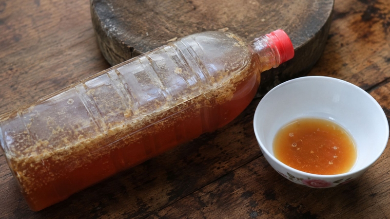 Màu lạ có thể là dấu hiệu bị nhiễm nấm mốc hoặc bị lên men