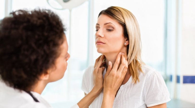 4 dấu hiệu ung thư bướu cổ không nên bỏ qua 2