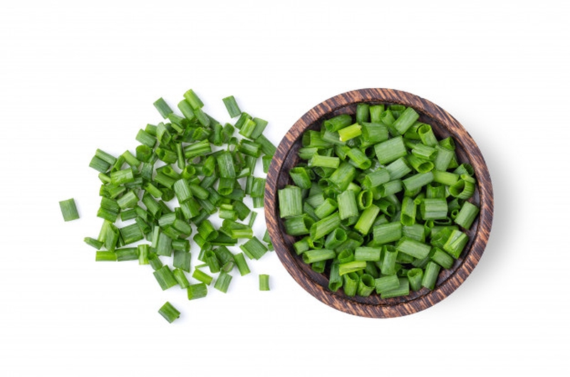 Hành hỗ trợ điều trị chứng ho do viêm đường hô hấp, giải cảm, tăng sức đề kháng.