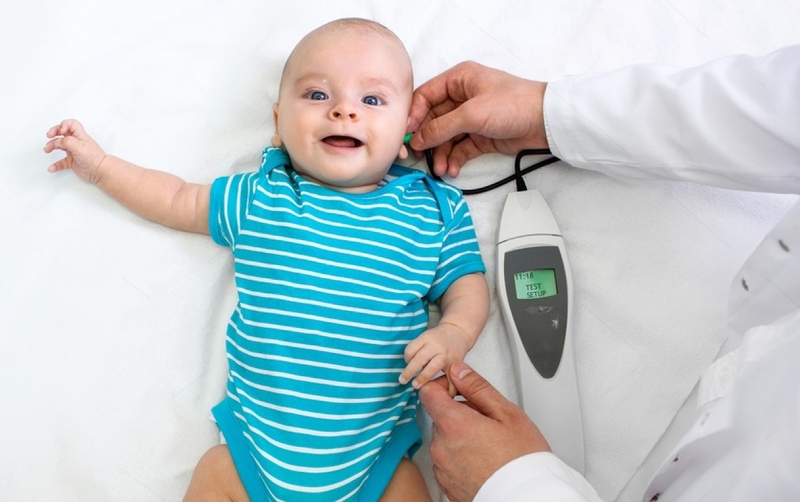 5 dấu hiệu nhận biết sớm trẻ khiếm thính - Cha mẹ cần biết! 3 Sau khi sinh, trẻ vẫn có nguy cơ bị khiếm thính 4