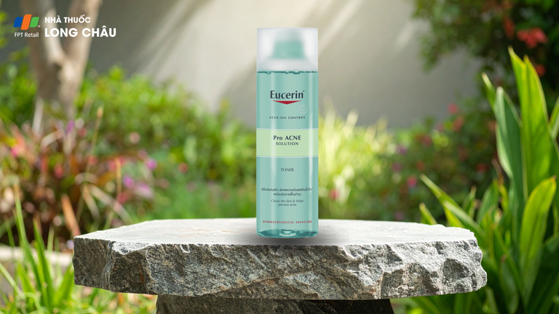 5 lọ toner dành cho da dầu và lỗ chân lông to được nhiều người tìm kiếm