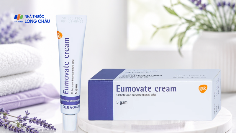 Eumovate Cream là thuốc bôi ngoài da chứa Clobetasone butyrate 0,05%, thuộc nhóm corticosteroid dùng tại chỗ