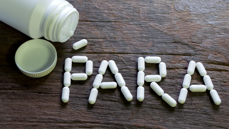 Paracetamol có thể được dùng để kiểm soát sốt và giảm đau khi trẻ bị tay chân miệng