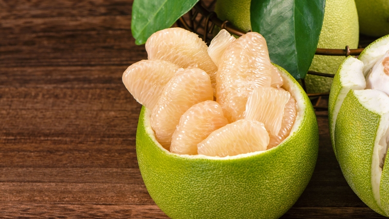 Bưởi là loại trái cây giàu flavonoid và lycopene
