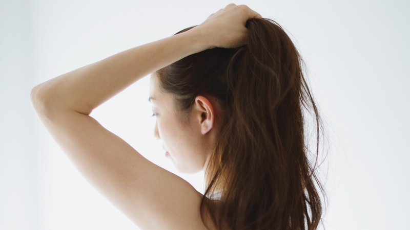 5 nguyên tắc khi buộc tóc để tránh tóc gãy rụng 2