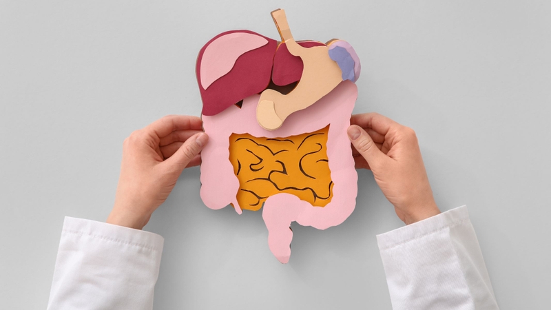 Ở những người có hệ tiêu hóa kém, viêm dạ dày hoặc rối loạn tiêu hóa không nên ăn trứng muối