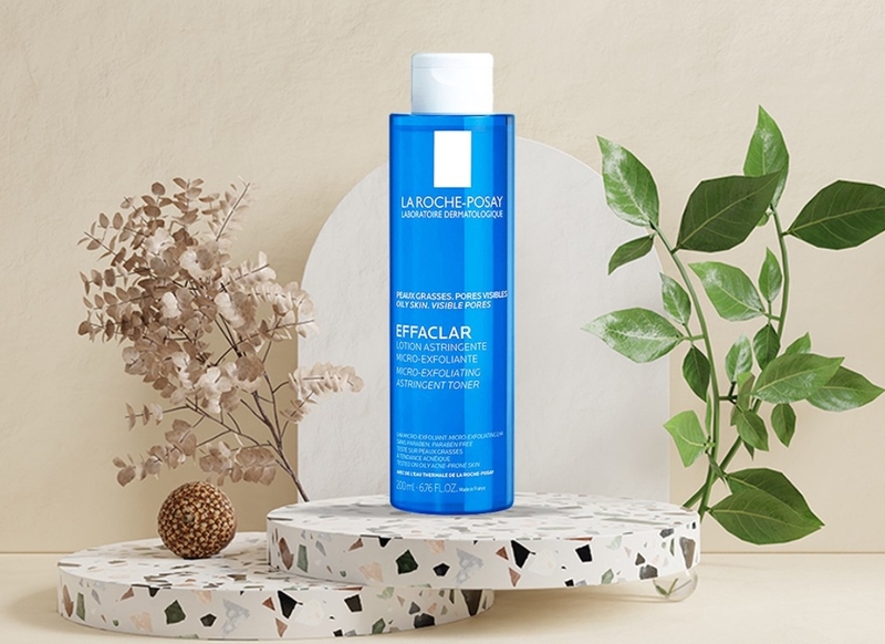 5 nước hoa hồng dành cho da mụn dịu nhẹ và lành tính 4