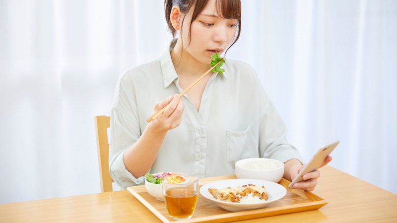 Không nên loại bỏ hoàn toàn tinh bột khỏi chế độ ăn