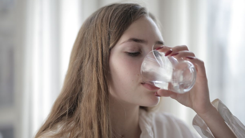 5 thói quen ăn uống giúp no lâu người giảm cân nên áp dụng 3