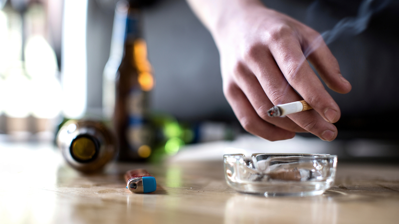 Rượu bia và thuốc lá đều là những yếu tố nguy cơ đã được ghi nhận đối với nhiều loại ung thư