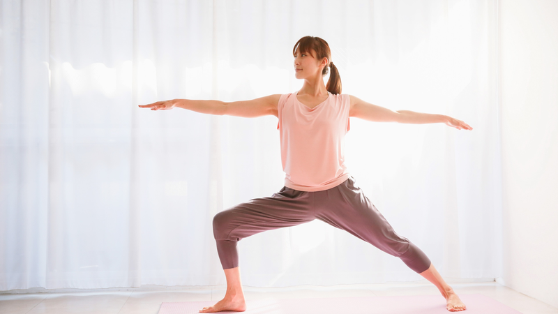 5 tư thế Yoga giúp đánh thức năng lượng mỗi sáng 3