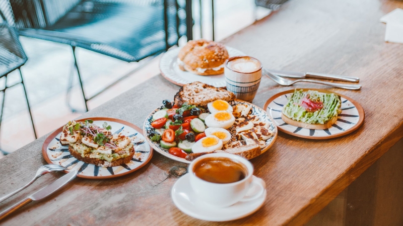 5 việc phụ nữ nên làm buổi sáng để có làn da không tuổi 4