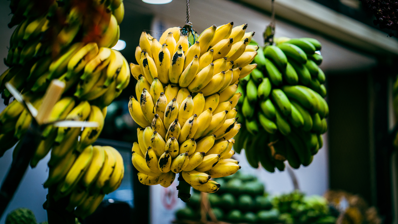 Chuối giàu kali, cân bằng huyết áp và hỗ trợ tim mạch, gián tiếp bảo vệ thận