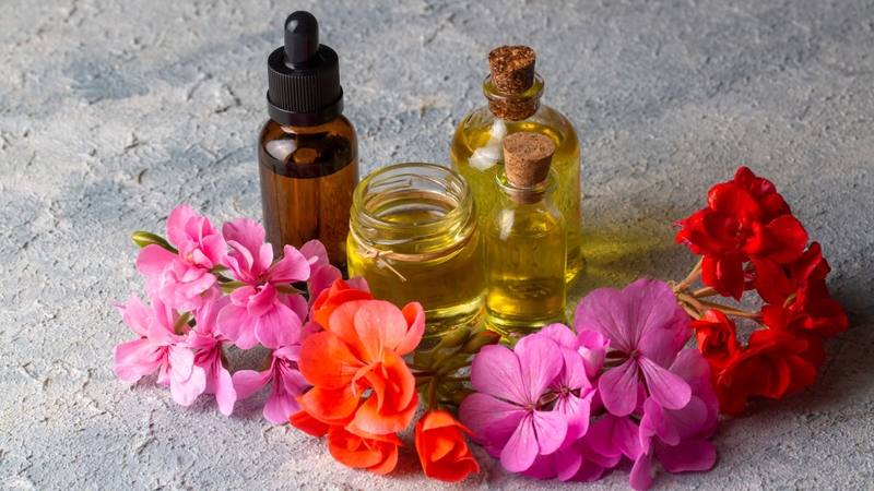 6 Lợi ích của tinh dầu phong lữ đối với làn da 3