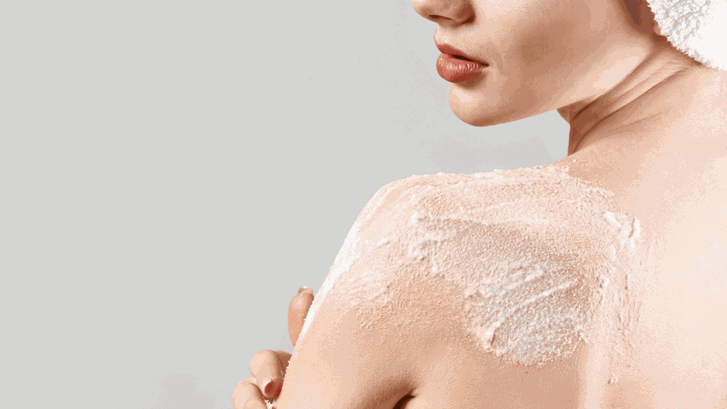 6 mẹo khi tắm giúp da trắng sáng bật tông 1