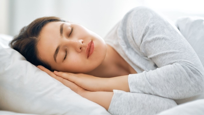 Ngủ không đúng nhịp sinh học khiến cơ thể khó bước vào trạng thái nghỉ ngơi và phục hồi