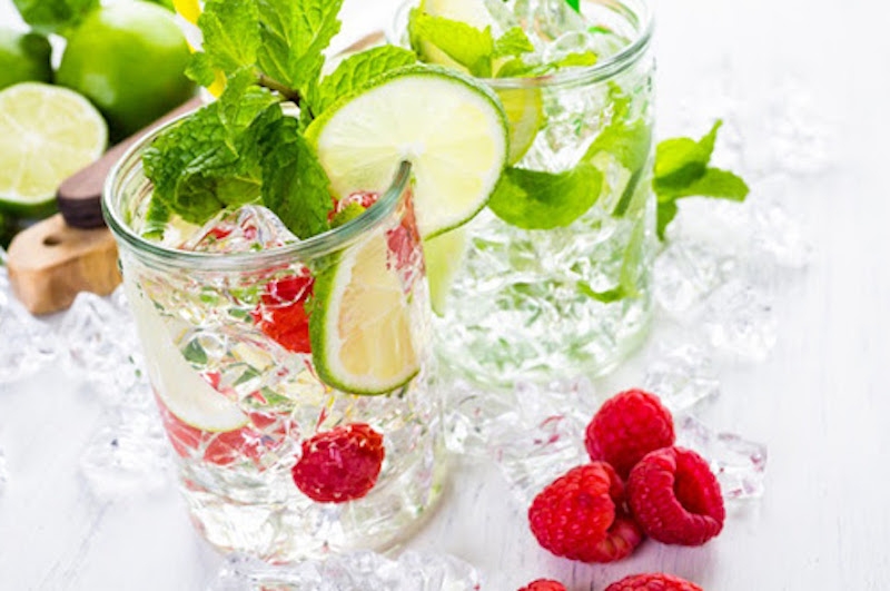 Cách làm detox chanh mật ong cùng với&nbsp;mâm xôi