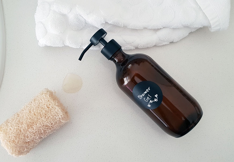 Nên bảo quản sữa tắm ở nơi khô ráo, thoáng mát