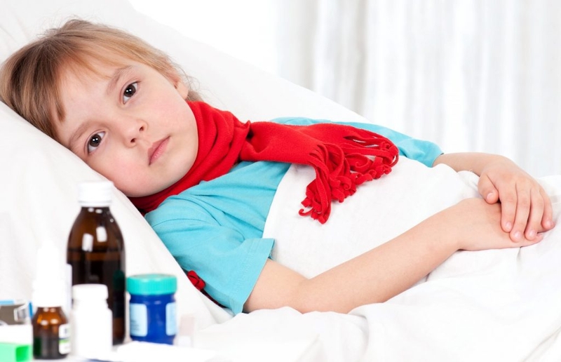 7 cách trị cảm sốt cho bé cha mẹ không nên bỏ qua