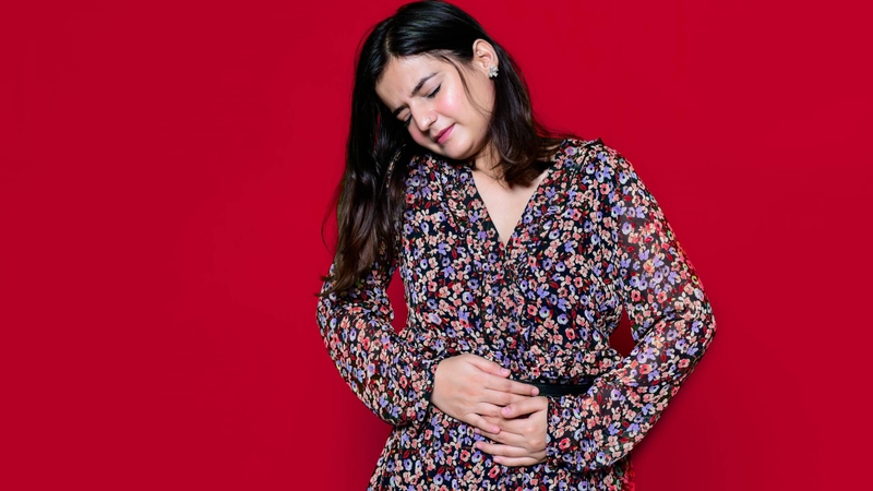 Một trong 7 dấu hiệu ung thư dạ dày là đau bụng vùng thượng vị