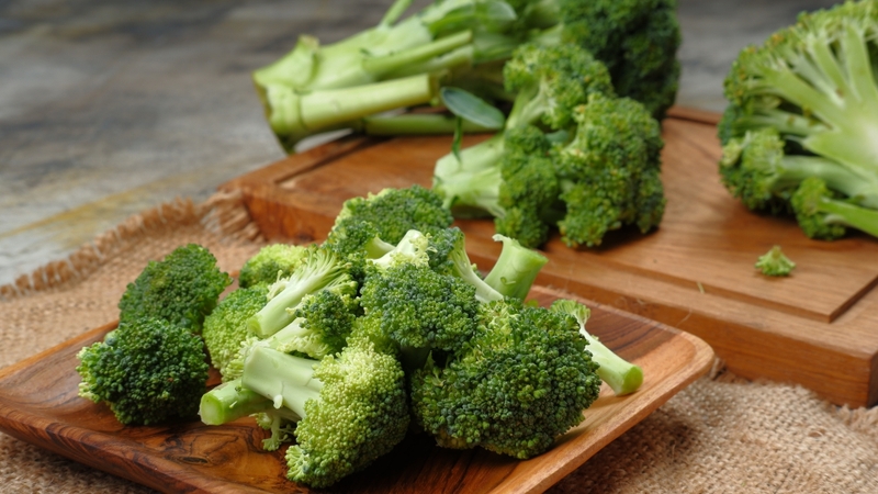 7 loại rau giàu canxi tốt cho xương người cao tuổi 4