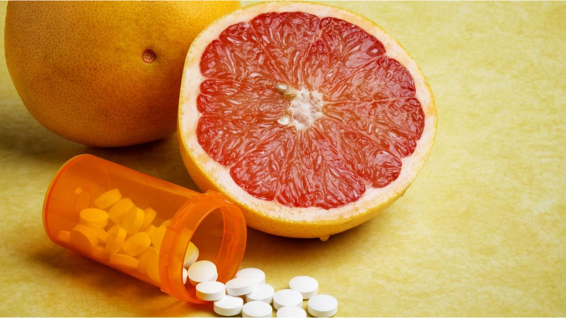7 loại thuốc phổ biến nhất định không dùng cùng nước ép bưởi 1