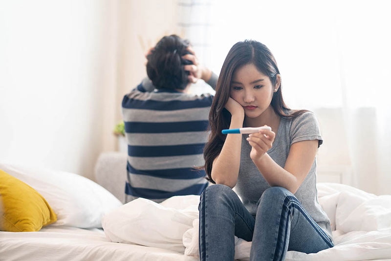 Quan hệ an toàn bằng bao cao su là phương pháp tránh thai hiệu quả lên tới 98%