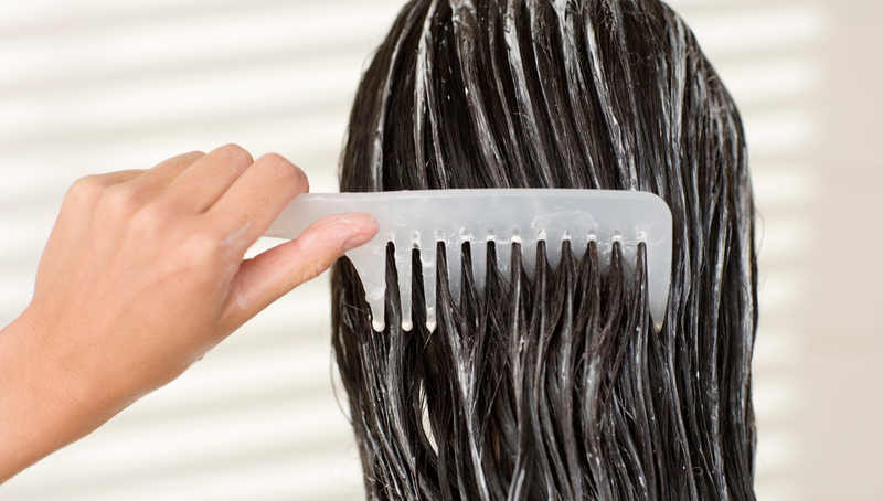 7 sai lầm khi tóc ướt mà nhiều người vẫn mắc phải 3