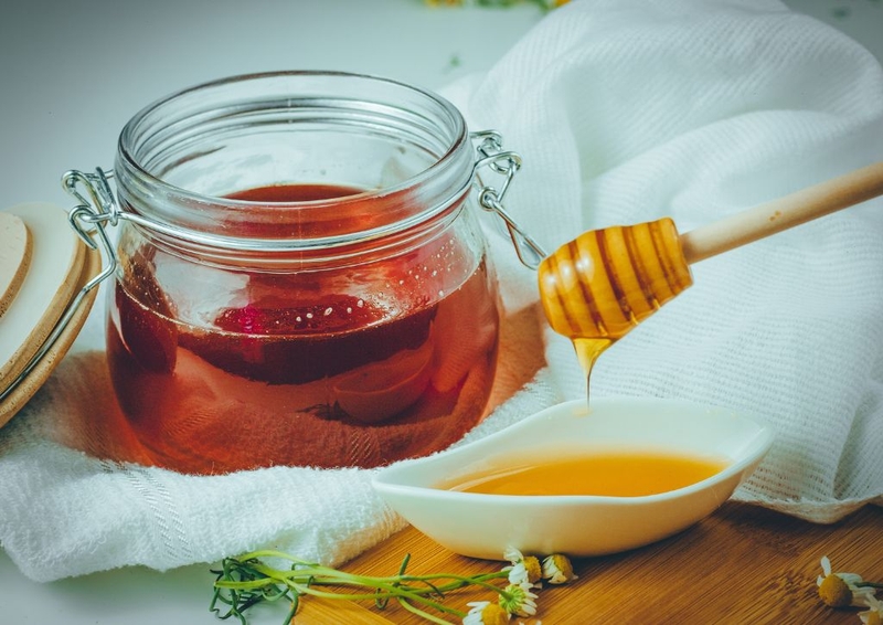 7-tac-hai-cua-mat-ong-khi-dung-sai-cach-ai-cung-nen-biet 1