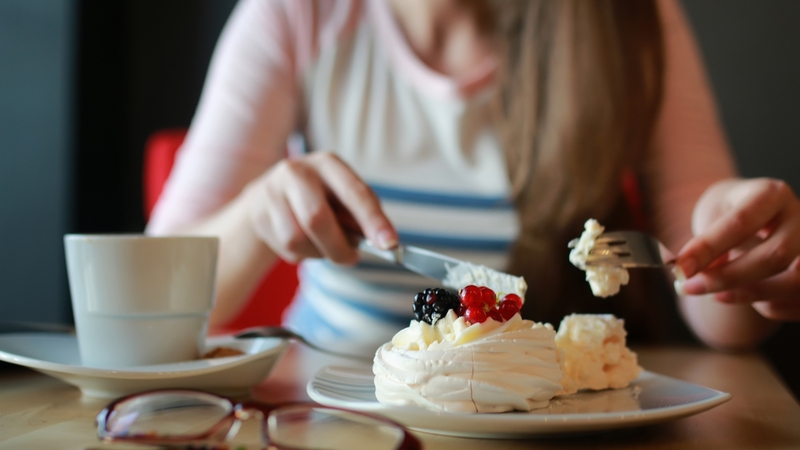 7 tuyệt chiêu giúp bạn có thể ăn đồ ngọt dù đang giảm cân 2