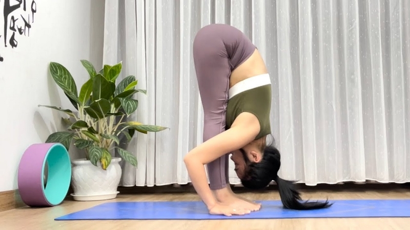 8 bài tập giúp chân thẳng, thon dài chỉ mất vài phút mỗi ngày 3